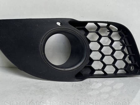 ФОТО Решітка заглушка протитуманних фар для Mitsubishi Lancer X 10 (08-17) Коломия