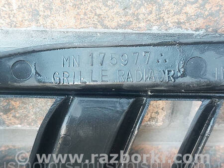 ФОТО Решітка радіатора ліва для Mitsubishi Outlander Коломия