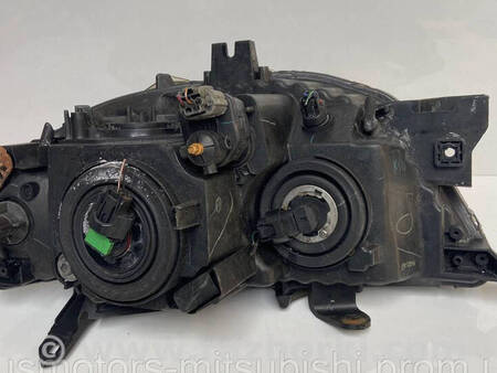 ФОТО Фара передня права для Mitsubishi Pajero Sport II Коломия