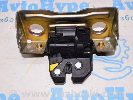 ФОТО Замок двери багажника для Jeep Renegade (BU) (2014-) Одесса