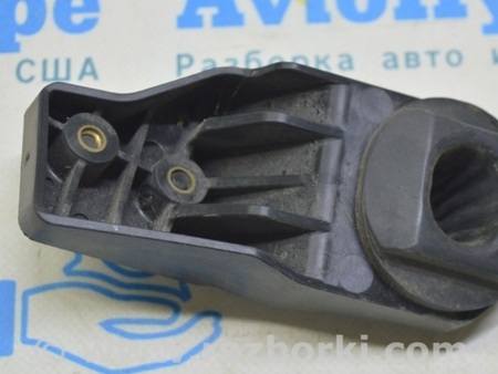 ФОТО Крепление радиатора верхнее правое для Land Rover Range Rover Velar (2017-2023) Одесса