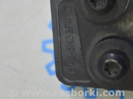 ФОТО Крепление радиатора верхнее правое для Land Rover Range Rover Velar (2017-2023) Одесса