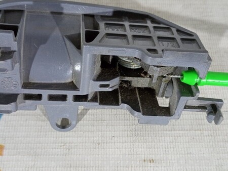 ФОТО Ручка двери передней внутренняя правая Ручка для Peugeot 107 Киев