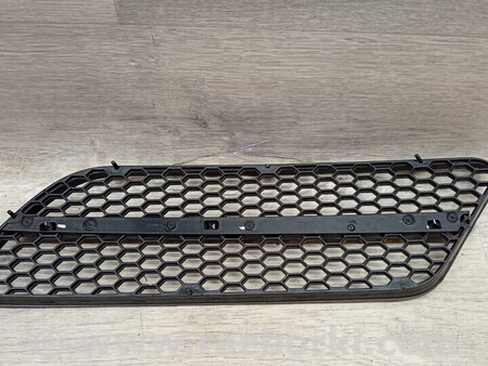 ФОТО Решітка хром накладка переднього бампера права для Alfa Romeo 147 937B (06.2000-05.2010) Київ