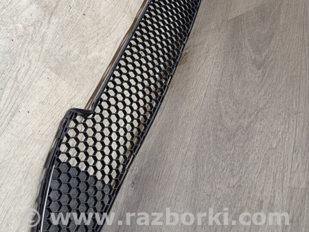 ФОТО Решетка радиатора бампера переднего центральная нижняя для Peugeot 206 Киев