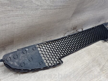 ФОТО Решетка радиатора бампера переднего центральная нижняя для Peugeot 206 Киев