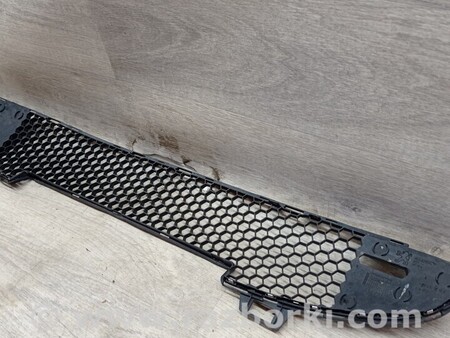 ФОТО Решетка радиатора бампера переднего центральная нижняя для Peugeot 206 Киев