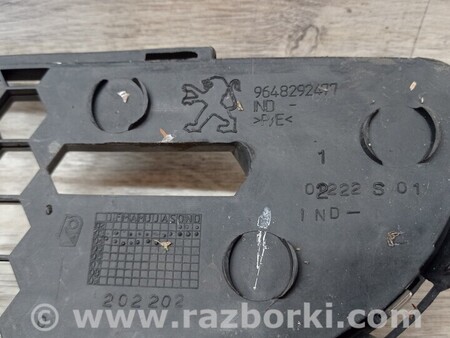 ФОТО Решетка радиатора бампера переднего центральная нижняя для Peugeot 206 Киев