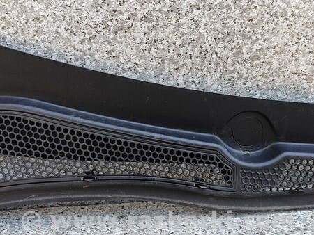 ФОТО Жабо Пластик під лобове скло для Peugeot 208 Киев