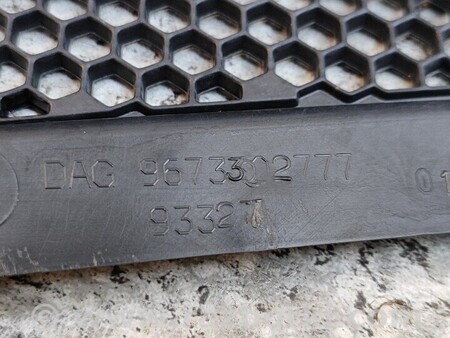 ФОТО Жабо Пластик під лобове скло для Peugeot 208 Киев