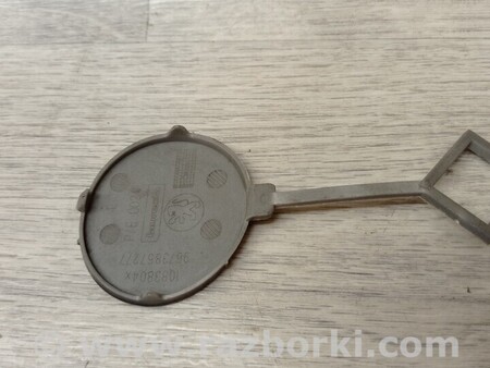 ФОТО Заглушка бампера буксировочного крюка передняя для Peugeot 208 Киев