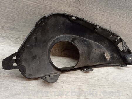 ФОТО Заглушка накладка решітка туманки ПТФ переднього бампера для Peugeot 208 Киев