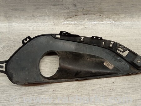 ФОТО Заглушка накладка решітка туманки ПТФ переднього бампера для Peugeot 208 Киев