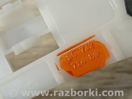 ФОТО Кронштейн бампера заднего левый для Peugeot 208 Киев