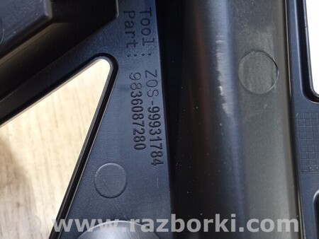 ФОТО Кронштейн бампера заднего правий для Peugeot 208 Киев