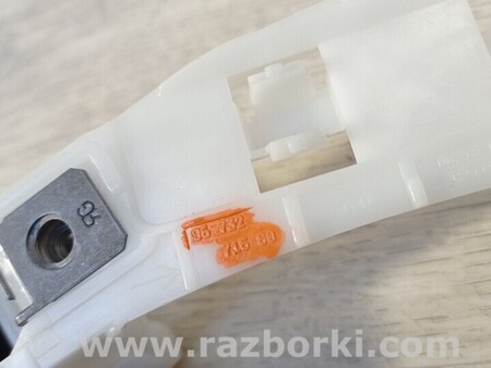 ФОТО Кронштейн бампера заднего правый для Peugeot 208 Киев