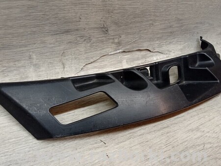 ФОТО рестайлінг кронштейн кріплення напрявляюча бампера переднього для Peugeot 208 Киев