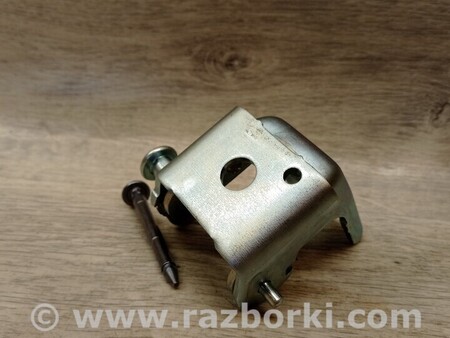 ФОТО Петля двері дверки передня права верхня для Peugeot 301 Киев