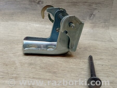 ФОТО Петля двері дверки передня права верхня для Peugeot 301 Киев