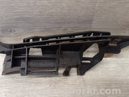 ФОТО Кронштейн кріплення направляюча переднього бампера лівий для Peugeot 307 Киев