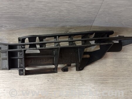 ФОТО Кронштейн кріплення направляюча переднього бампера лівий для Peugeot 307 Киев