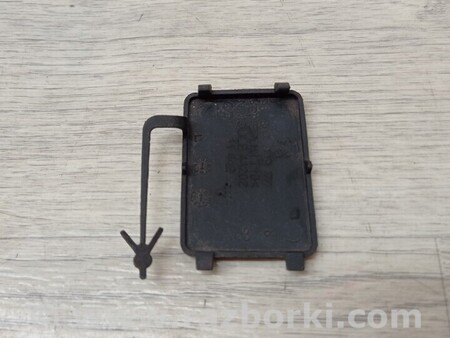 ФОТО Заглушка бампера буксировочного крюка передняя для Peugeot 308 Київ