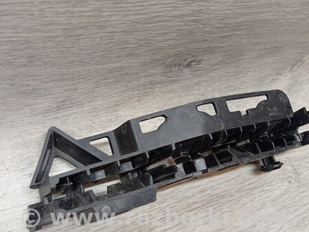 ФОТО Кронштейн кріплення направляюча переднього бампера ліва для Peugeot 308 Київ