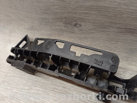 ФОТО Кронштейн кріплення направляюча переднього бампера ліва для Peugeot 308 Київ