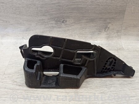 ФОТО Кронштейн кріплення направляюча переднього бампера лівий для Peugeot 308 Київ