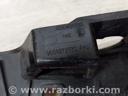 ФОТО Кронштейн кріплення направляюча переднього бампера лівий для Peugeot 308 Київ