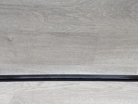 ФОТО Уплотнитель двери передней правой на двери для Peugeot 508 Киев