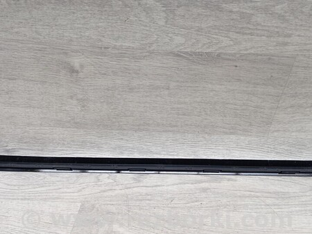 ФОТО Уплотнитель двери передней правой на двери для Peugeot 508 Киев