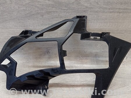 ФОТО Кронштейн кріплення башмак опора направляюча переднього бампера для Peugeot 3008 Киев