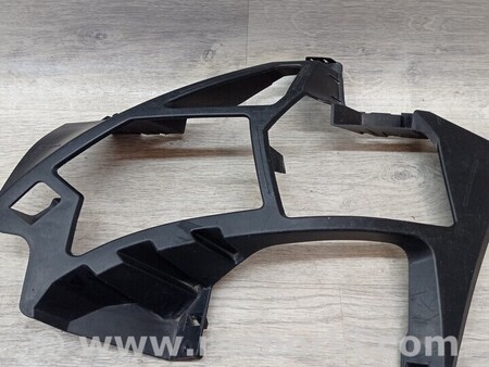 ФОТО Кронштейн кріплення башмак опора направляюча переднього бампера для Peugeot 3008 Киев