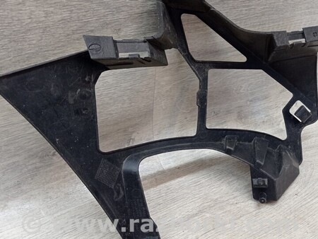 ФОТО Кронштейн кріплення башмак опора направляюча переднього бампера для Peugeot 3008 Киев