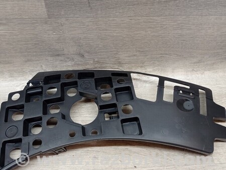 ФОТО Кронштейн кріплення башмак опора направляюча переднього бампера для Peugeot 3008 Киев