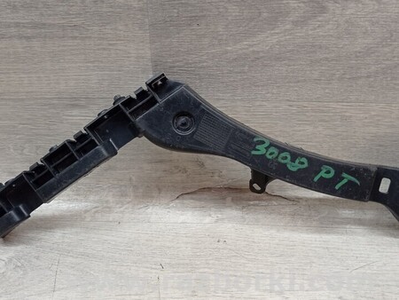 ФОТО Кронштейн кріплення направляюча заднього бампера правий для Peugeot 3008 Киев