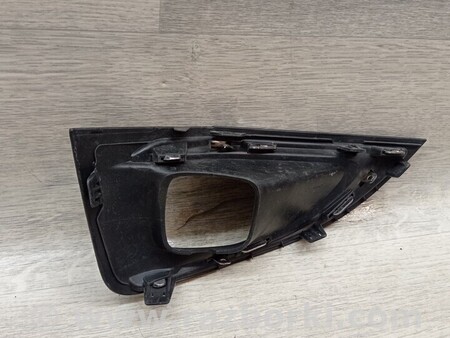 ФОТО Накладка заглушка решітка хром туманки ПТФ переднього для Peugeot 3008 Киев