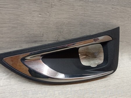 ФОТО Накладка заглушка решітка хром туманки ПТФ переднього для Peugeot 3008 Киев