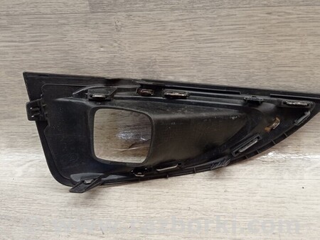 ФОТО Накладка заглушка решітка хром туманки ПТФ переднього для Peugeot 3008 Киев