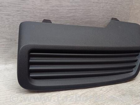 ФОТО Накладка заглушка решітка заднього бампера ліва для Peugeot 5008 Київ