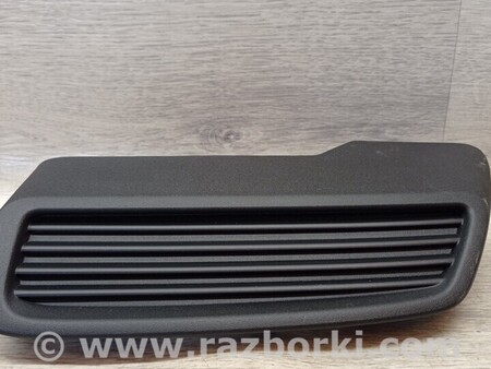 ФОТО Накладка заглушка решітка заднього бампера ліва для Peugeot 5008 Київ