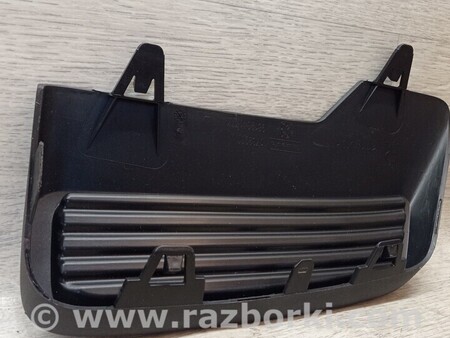 ФОТО Накладка заглушка решітка заднього бампера права для Peugeot 5008 Киев