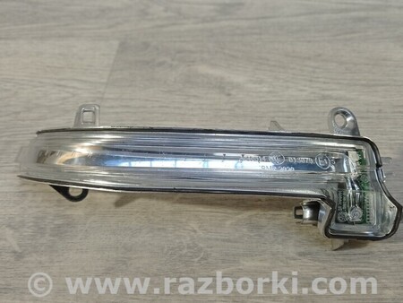 ФОТО Повторитель поворота дзеркало правий для BMW 1-Series (все года выпуска) Киев