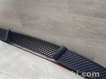 ФОТО Решетка радиатора нижняя для BMW 1-Series (все года выпуска) Киев