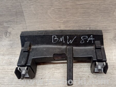 ФОТО Кронштейн кріплення направляюча фари передньої лівої для BMW 2-Series (все года выпуска) Киев