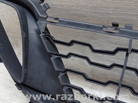 ФОТО Решетка радиатора бампера переднего центральная нижняя для BMW 2-Series (все года выпуска) Киев