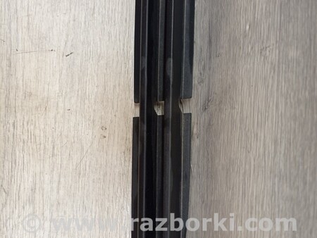 ФОТО Заглушка решітка переднього бампера ліва Седан для BMW 3-Series (все года выпуска) Киев