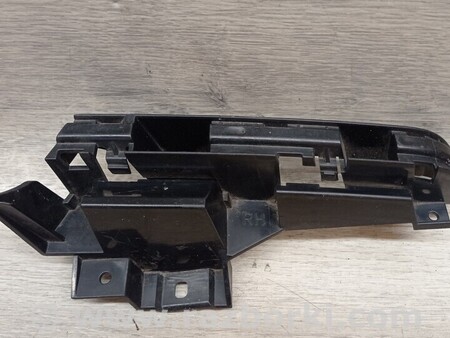 ФОТО Кронштейн кріплення направляюча заднього бампера права компакт для BMW 3-Series (все года выпуска) Киев