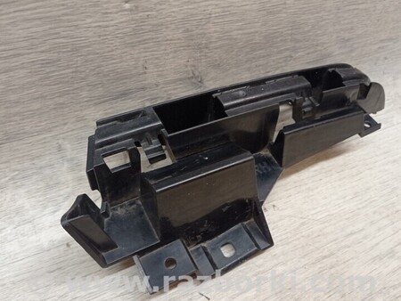 ФОТО Кронштейн кріплення направляюча заднього бампера права компакт для BMW 3-Series (все года выпуска) Киев